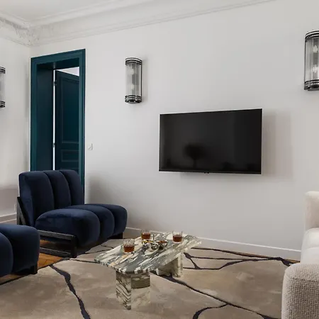 Apartment Champs Elysees Montaigne Luxury 2 Bedroom