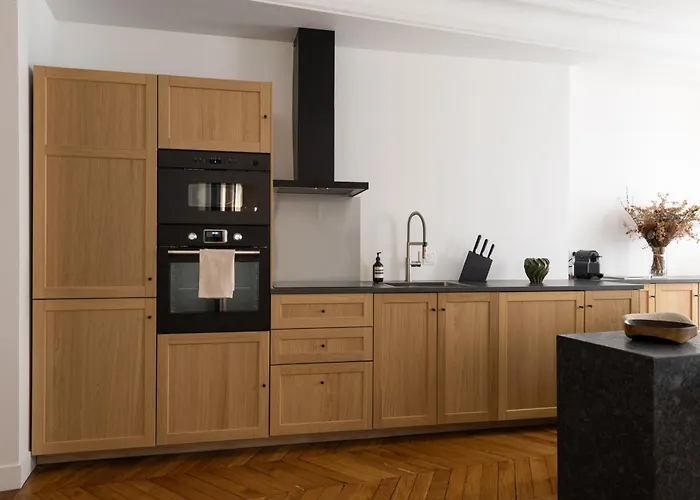 Champs Elysees Montaigne Luxury 2 Bedroom * Paris